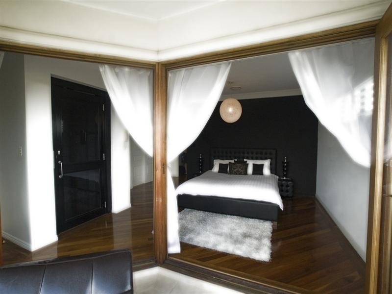 4/214 Stanhill Drive, Chevron Island QLD 4217