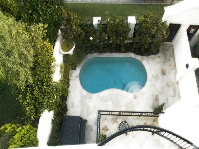 4/214 Stanhill Drive, Chevron Island QLD 4217