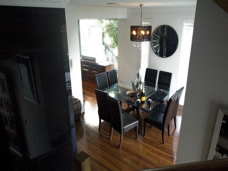 4/214 Stanhill Drive, Chevron Island QLD 4217