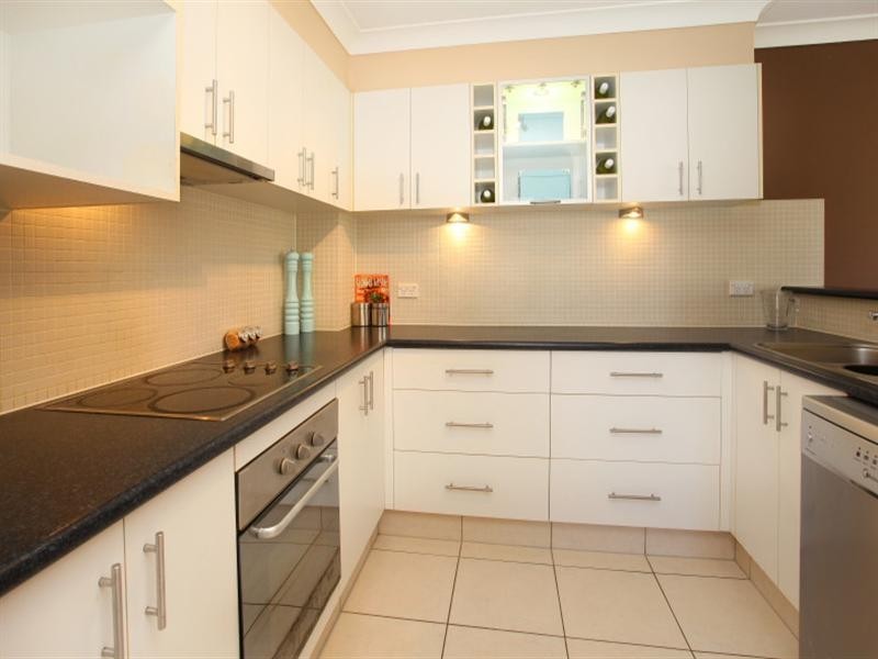 1/16 Stanhill Drive, Surfers Paradise QLD 4217