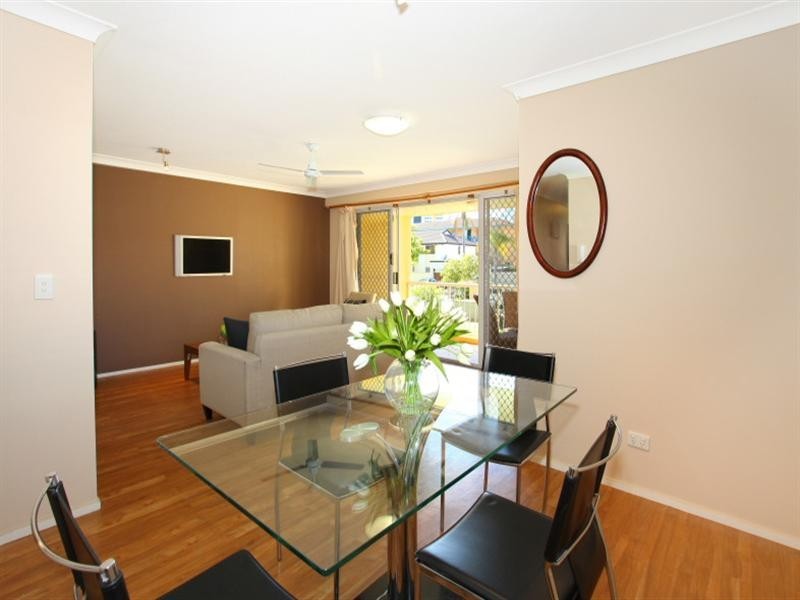 1/16 Stanhill Drive, Surfers Paradise QLD 4217