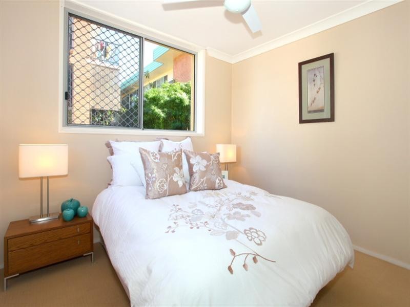 1/16 Stanhill Drive, Surfers Paradise QLD 4217