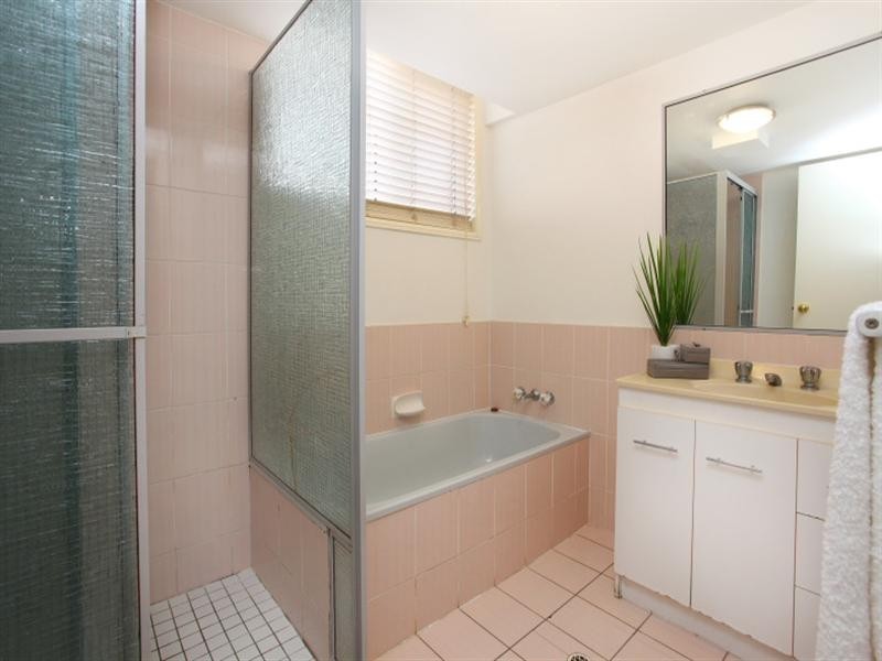 1/16 Stanhill Drive, Surfers Paradise QLD 4217