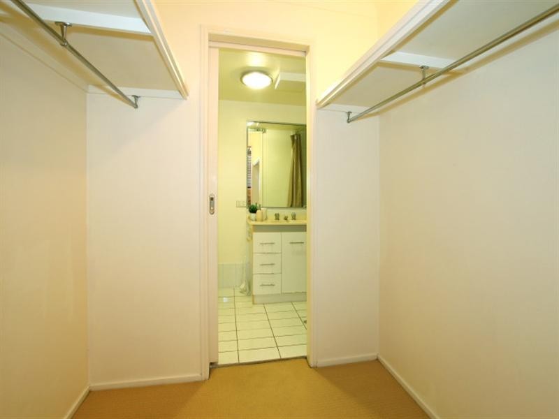 1/16 Stanhill Drive, Surfers Paradise QLD 4217