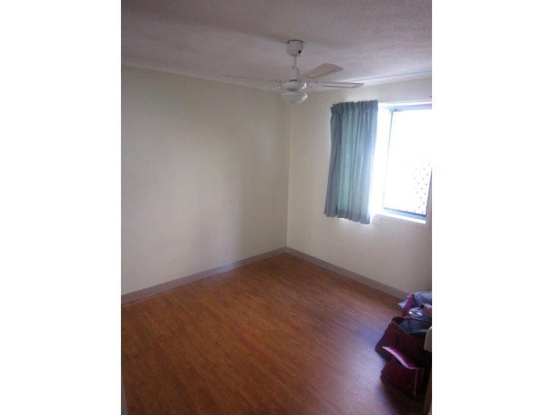 2/33 Australia Avenue, Broadbeach QLD 4218