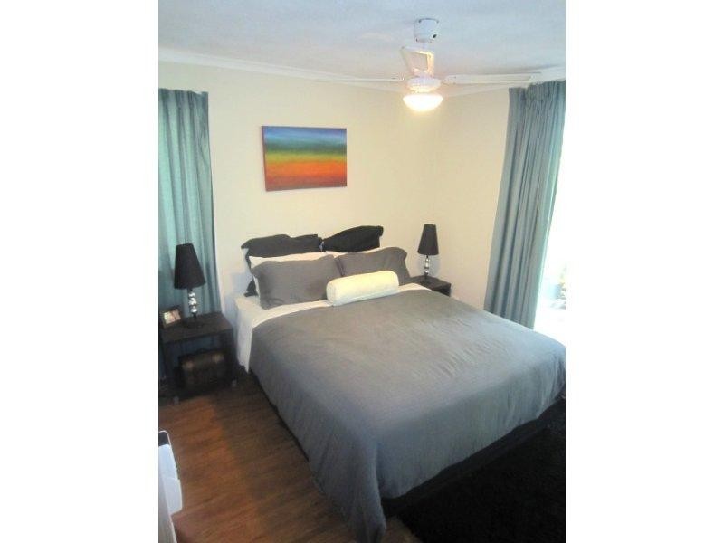 2/33 Australia Avenue, Broadbeach QLD 4218