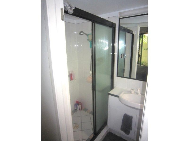 2/33 Australia Avenue, Broadbeach QLD 4218