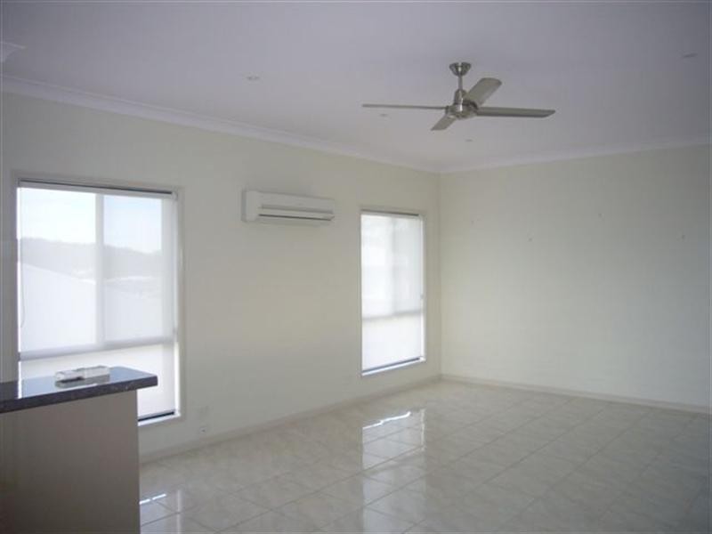 8 Aquarius Street, Reedy Creek QLD 4227