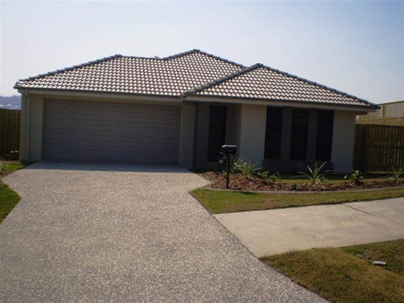 89 McAuley Parade, Pacific Pines QLD 4211