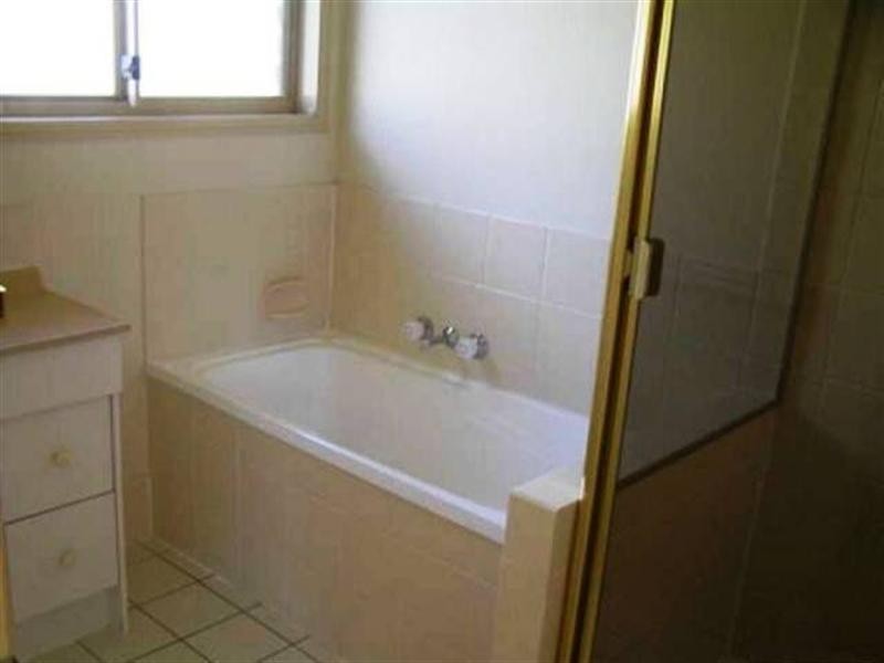 48 Davis Cup Court, Oxenford QLD 4210