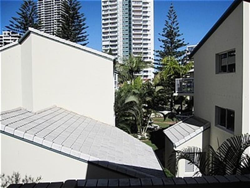 9/10 Aubrey Street, Surfers Paradise QLD 4217