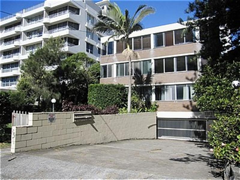 9/10 Aubrey Street, Surfers Paradise QLD 4217