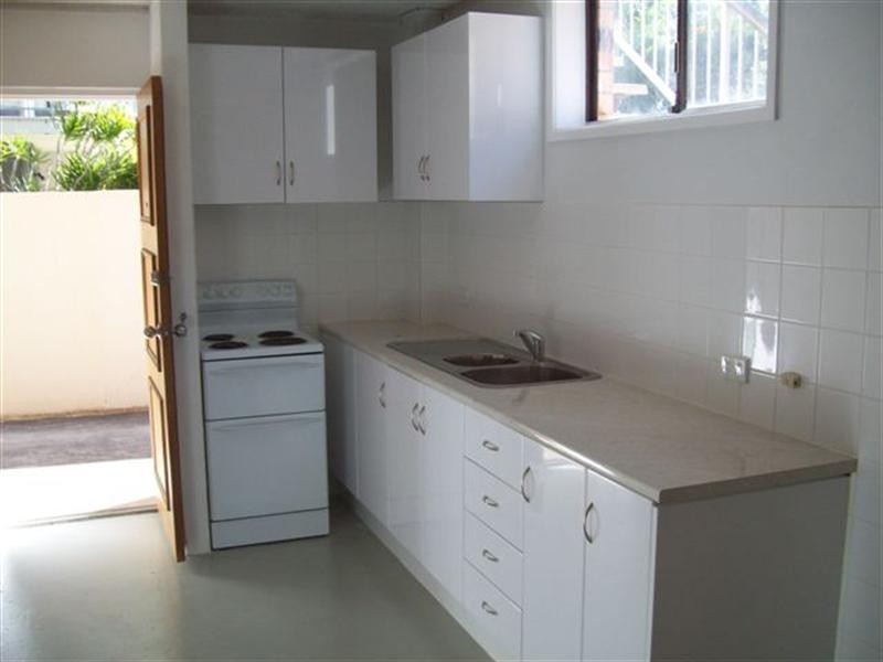 2/13 Wharf Road, Surfers Paradise QLD 4217