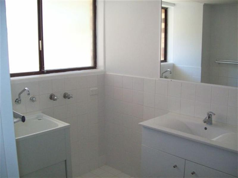 2/13 Wharf Road, Surfers Paradise QLD 4217