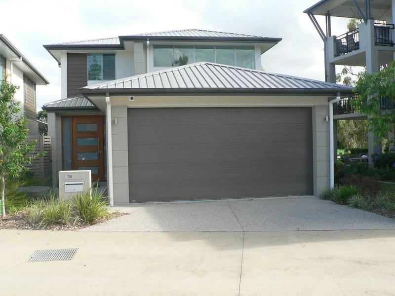 701 North Hill Drive, Robina QLD 4226