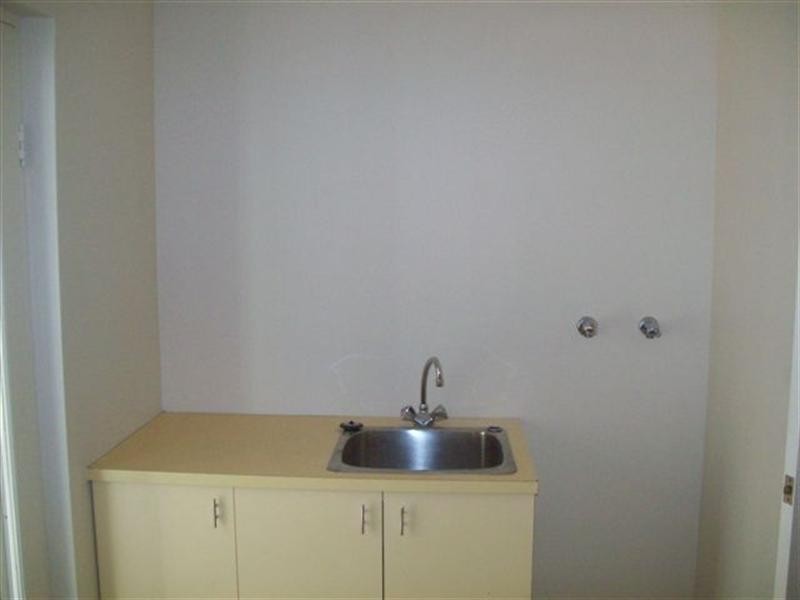 2/11 St Kilda Avenue, Broadbeach QLD 4218