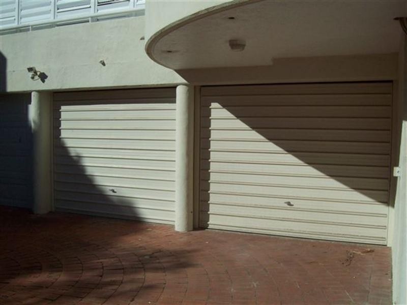 2/11 St Kilda Avenue, Broadbeach QLD 4218