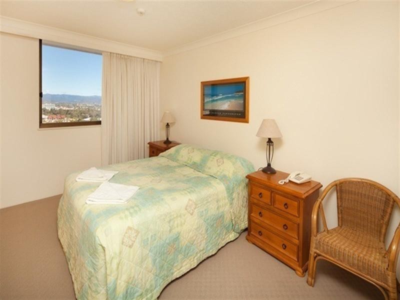 13A ‘Breakers North’ 50 Old Burleigh Road, Surfers Paradise QLD 4217