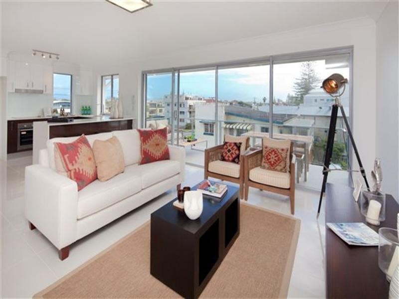 21 Albatross Avenue, Mermaid Beach QLD 4218