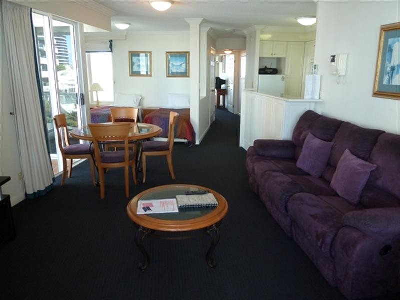 2614 ‘The Phoenician’ 24 Queensland Avenue, Broadbeach QLD 4218