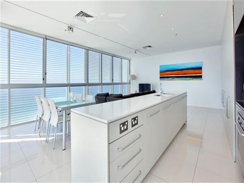 1502 ‘Air on Broadbeach’ 159 Old Burleigh Road, Broadbeach QLD 4218