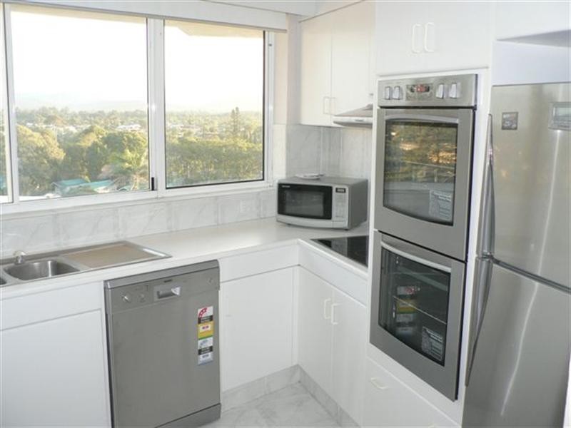 6E/2 Nineteenth Avenue, Palm Beach QLD 4221