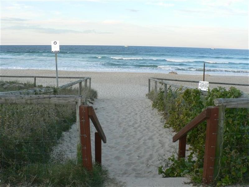 6E/2 Nineteenth Avenue, Palm Beach QLD 4221