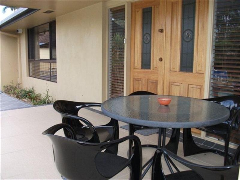 46 Fairsky Avenue, Mermaid Waters QLD 4218