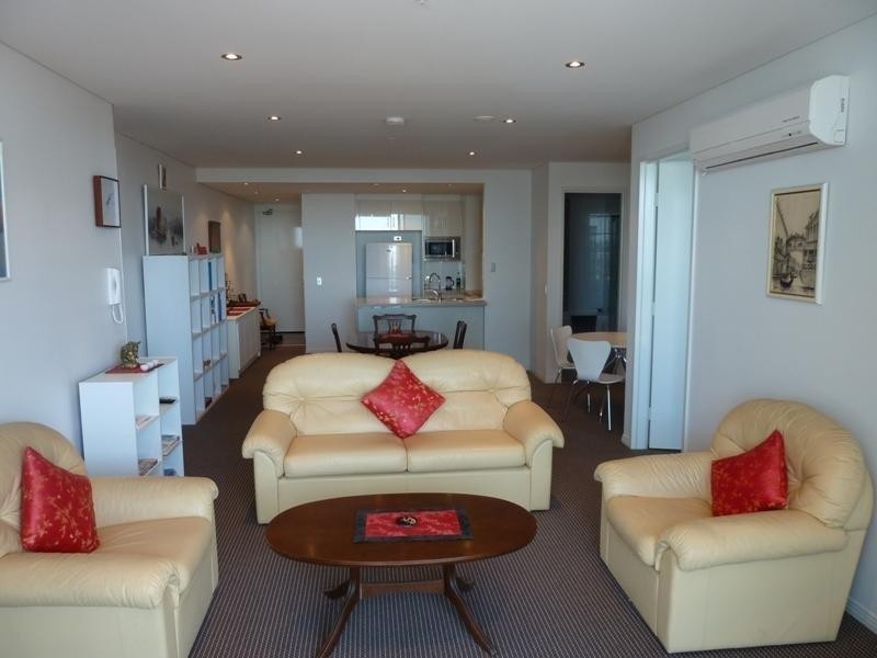 1711/2 Aqua Street, Southport QLD 4215