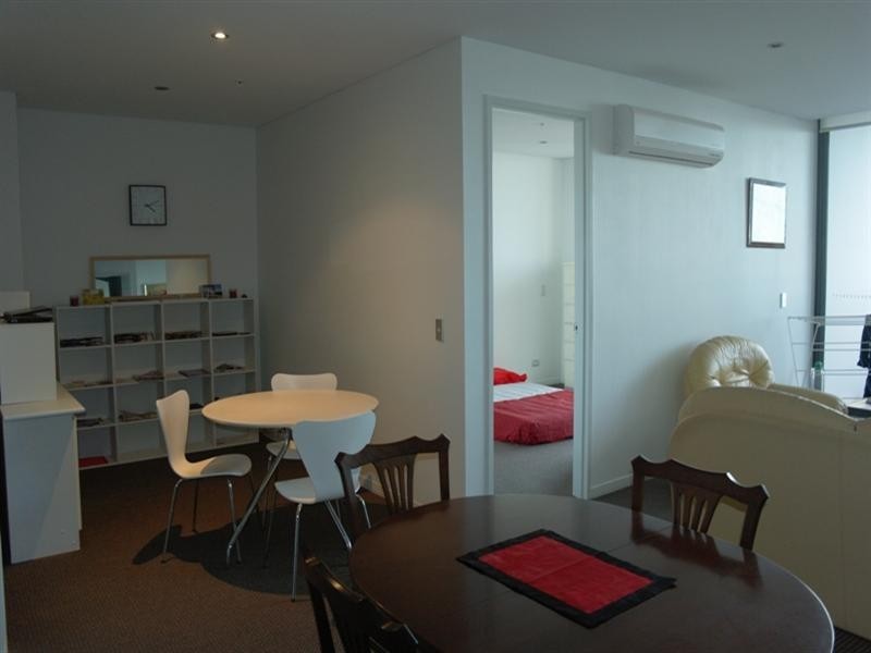 1711/2 Aqua Street, Southport QLD 4215