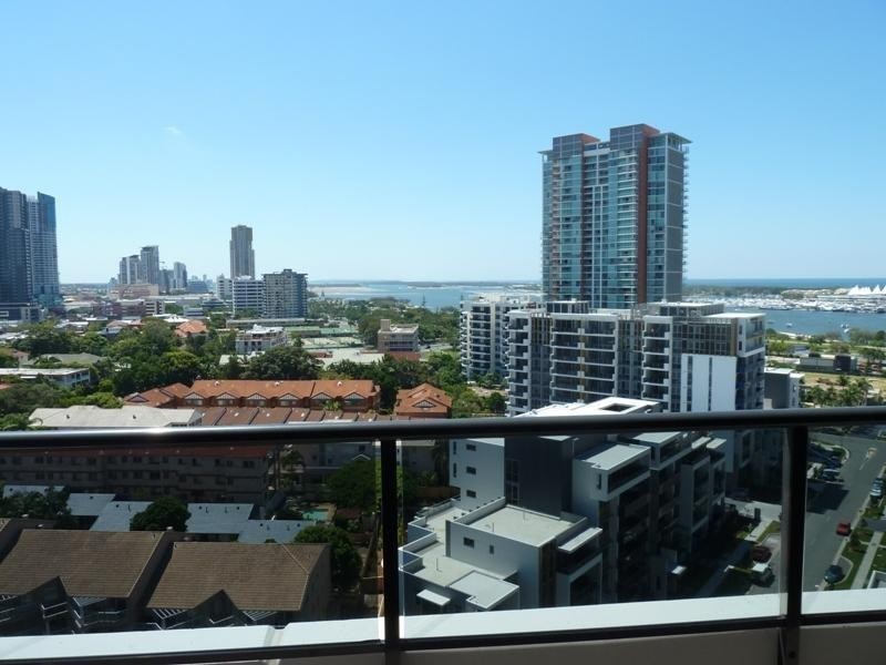 1711/2 Aqua Street, Southport QLD 4215