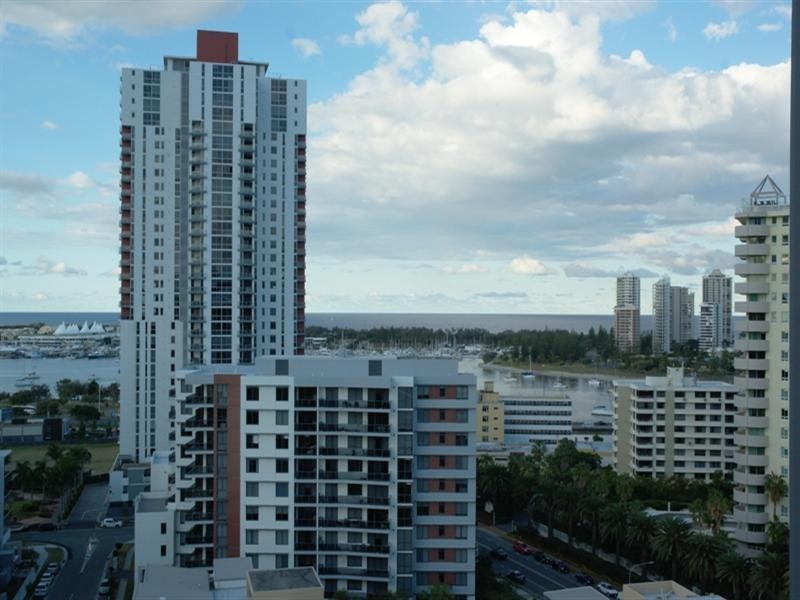 1711/2 Aqua Street, Southport QLD 4215