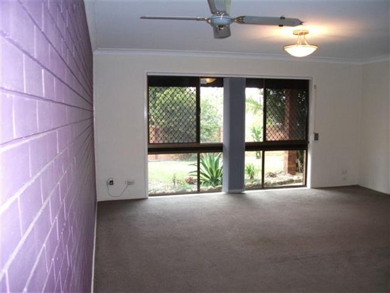 227 Sunshine Boulevard, Mermaid Waters QLD 4218