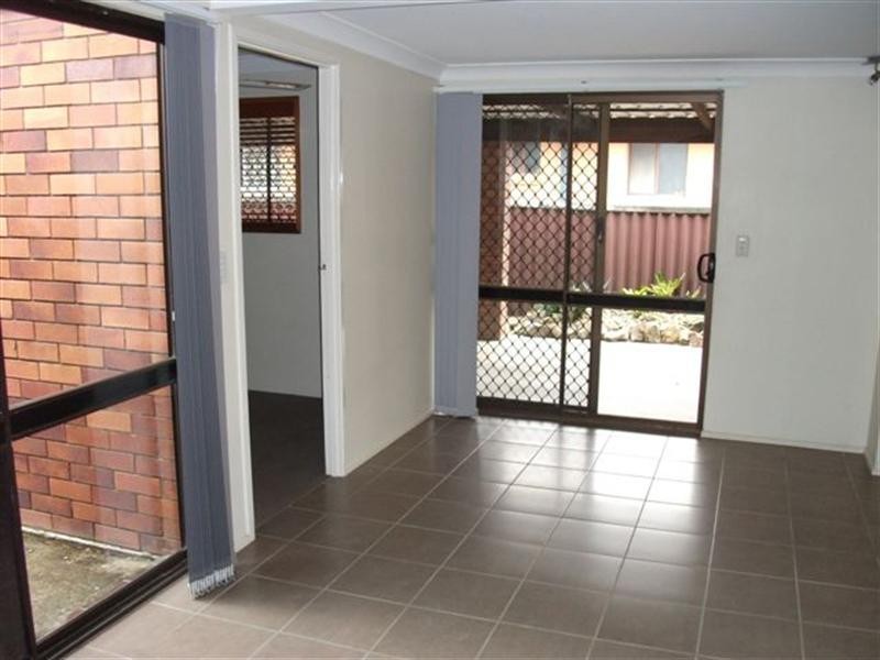 227 Sunshine Boulevard, Mermaid Waters QLD 4218