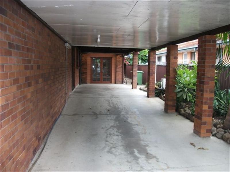 227 Sunshine Boulevard, Mermaid Waters QLD 4218