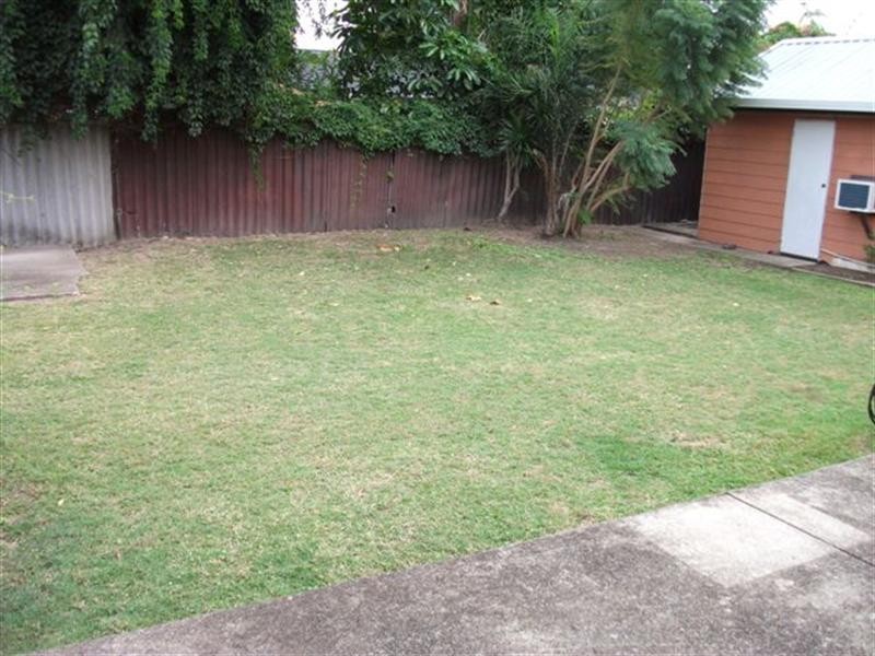 227 Sunshine Boulevard, Mermaid Waters QLD 4218