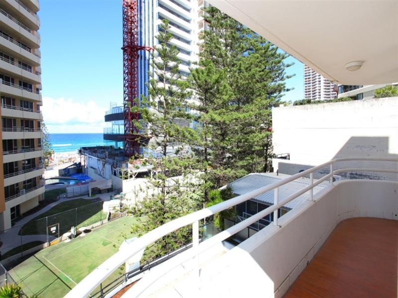 44 ‘Ocean Pacifique’, 19 Orchid Avenue, Surfers Paradise QLD 4217