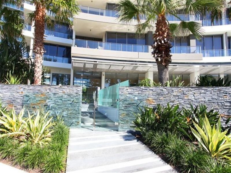 1/173 Old Burleigh Road, Broadbeach QLD 4218