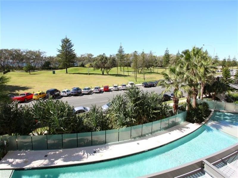 1/173 Old Burleigh Road, Broadbeach QLD 4218