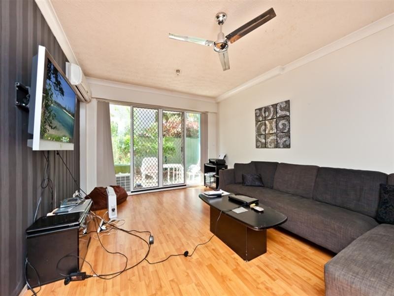 4 ‘Cascade Gardens’, 25 Monaco Street, Surfers Paradise QLD 4217
