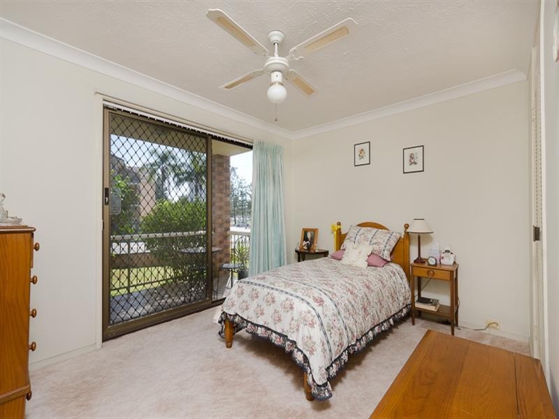 2 ‘Surfwood’, 150 Surf Parade, Broadbeach QLD 4218
