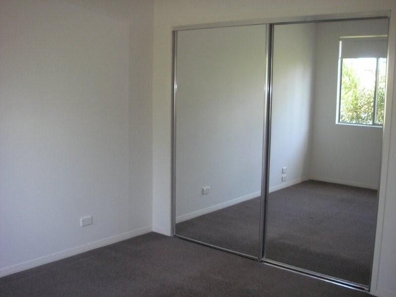 6/24-30 Tarcoola Street, Chevron Island QLD 4217