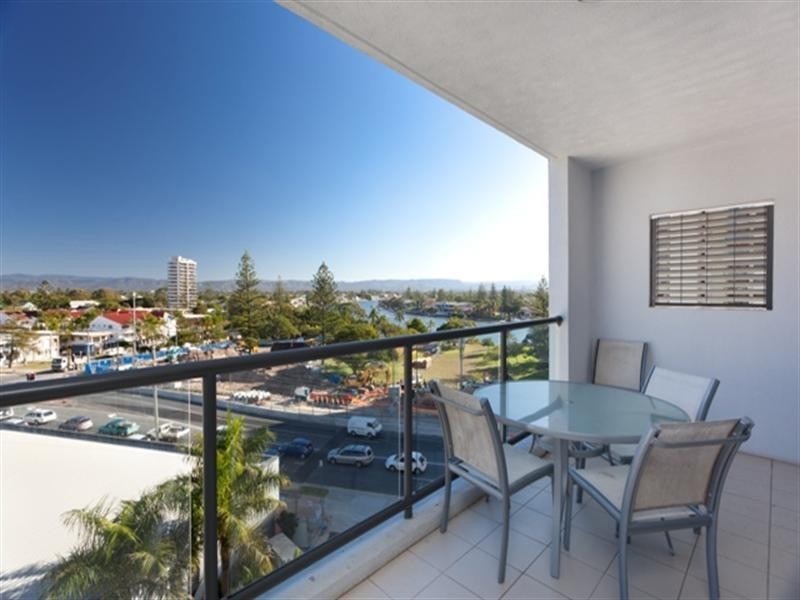 501/2685 Gold Coast High Way, Surfers Paradise QLD 4217