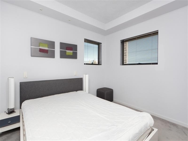 501/2685 Gold Coast High Way, Surfers Paradise QLD 4217