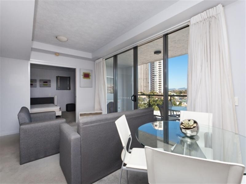 501/2685 Gold Coast High Way, Surfers Paradise QLD 4217