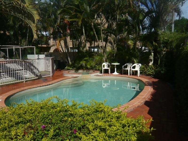 8/32 Ocean Street, Mermaid Beach QLD 4218