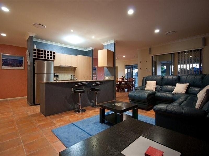 41 Gardendale Crescent, Burleigh Waters QLD 4220