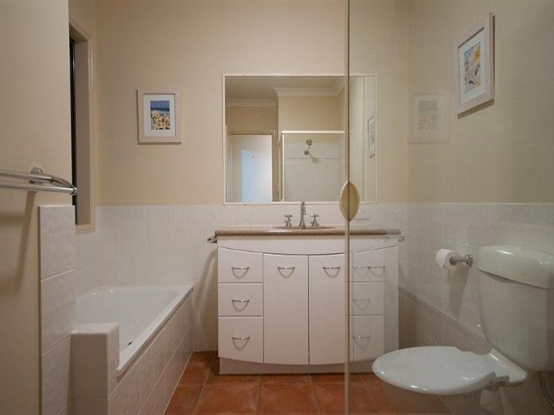 41 Gardendale Crescent, Burleigh Waters QLD 4220