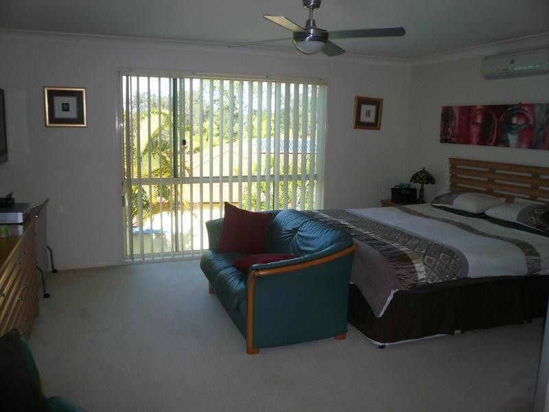 12 Calcetto Place, Arundel QLD 4214