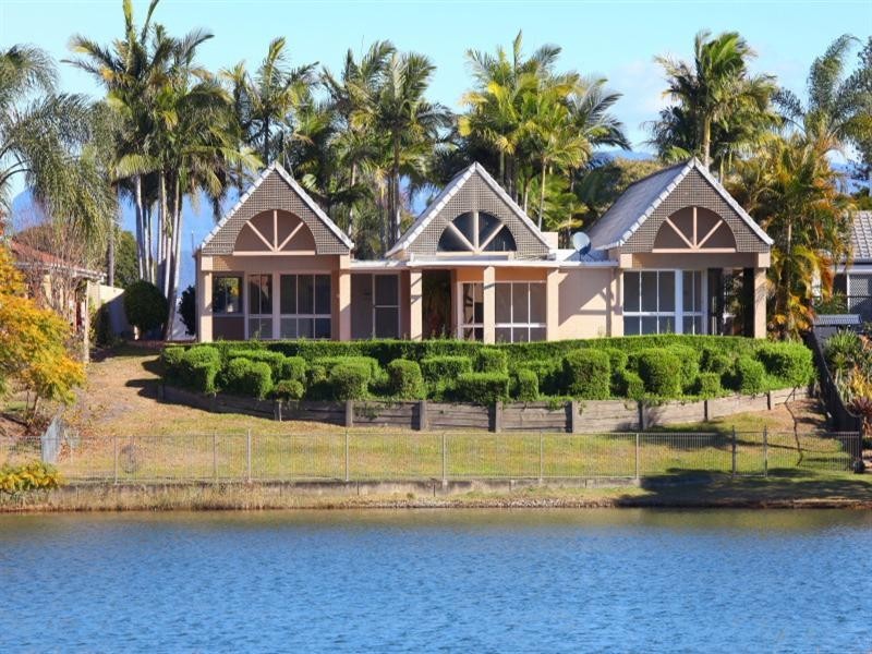 91 Cabana Boulevard, Benowa QLD 4217